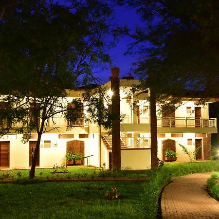 Hunters Lodge Twaandu Exteriör bild