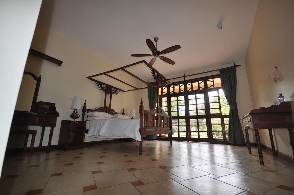 Hunters Lodge Twaandu Rum bild