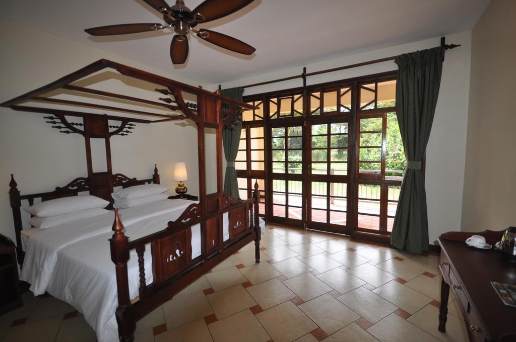 Hunters Lodge Twaandu Rum bild